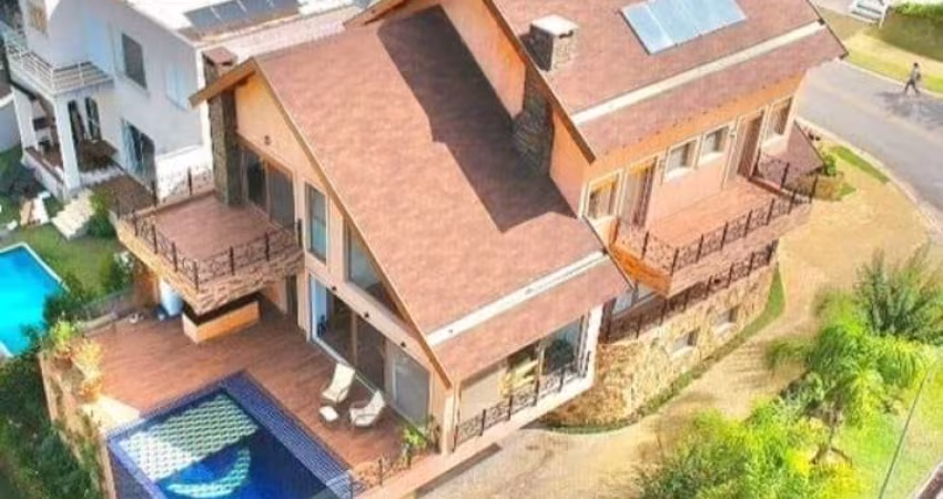 Casa à venda por R$ 4.850.000,00 em Alphaville, Santana de Parnaíba-SP
