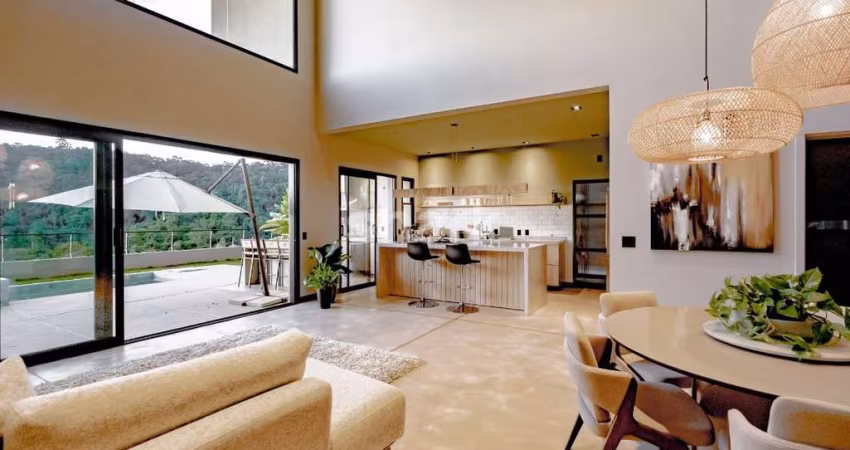 Casa para venda por R$ 4.500.000,00 em Alphaville, Santana de Parnaíba-SP