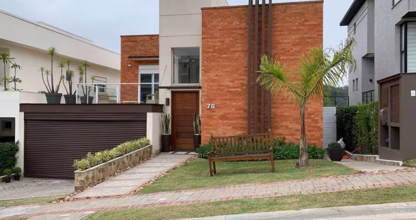 Casa à venda por  R$ 5.000.000,00 em Alphaville, Santana de Parnaíba-SP