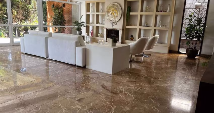 Casa à venda por R$ 8.800.000,00 no Jardim Guedala, São Paulo, SP