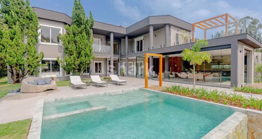 Casa à venda por R$ 18.900.000,00 em Alphaville, Barueri - SP
