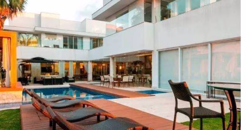 Casa à venda por R$ 32.000.000,00 em Alphaville Santana de Parnaíba, SP