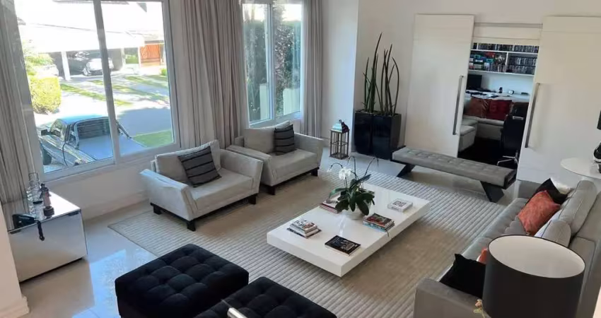 Casa reformada  à venda por r$ 6.800.000,00 em  alphaville, santana de parnaíba, sp