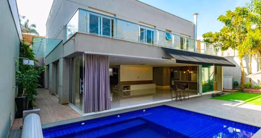 Casa em condominio à venda por R$ 7.200.000,00 na Granja Julieta - SP