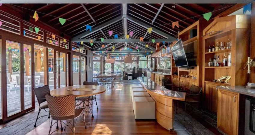 Casa à venda por R$ 16.000.000 em Alphaville, Barueri-SP