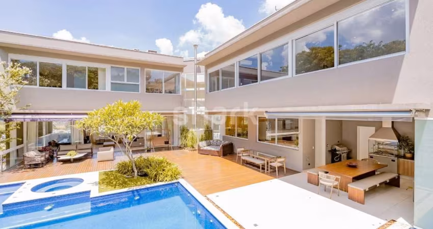 Casa à venda por R$ 8.800.000,00 em Tamboré, Santana de Parnaíba-SP