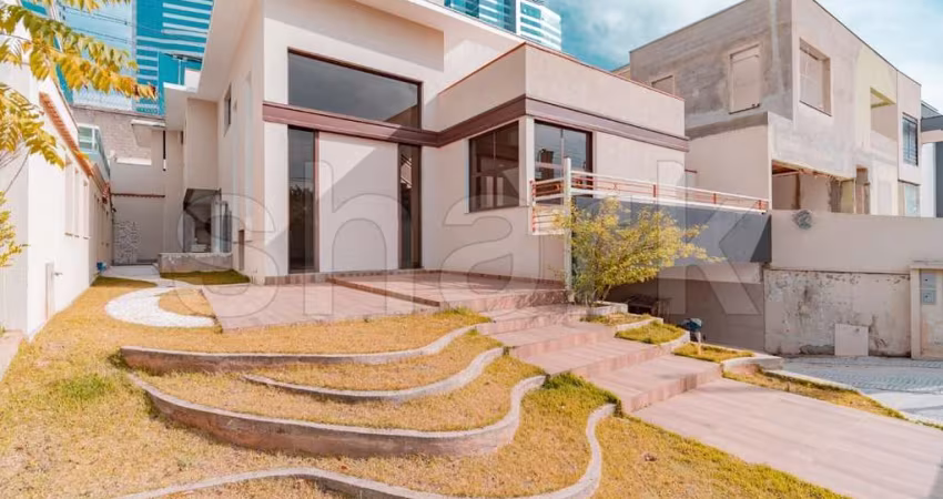 Casa à venda por R$ 5.900.000,00 em Alphaville, Barueri-SP
