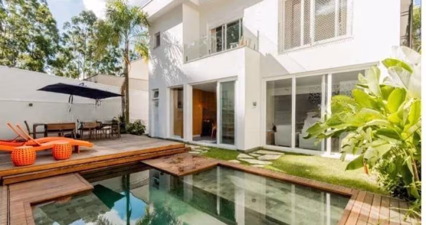 Casa para venda por R$8.100.000,00 ou locação R$40.000,00  em Alphaville- SP.