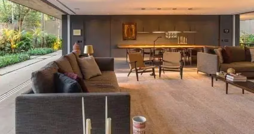 Casa à venda 8 Quartos, 4 Suites, 8 Vagas, 986M², Jardim América, São Paulo - SP