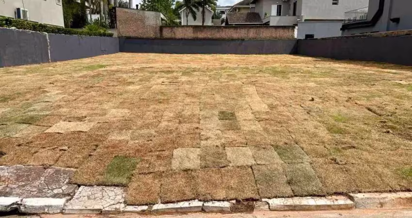 Terreno em condomínio fechado à venda no Tamboré, Santana de Parnaíba 