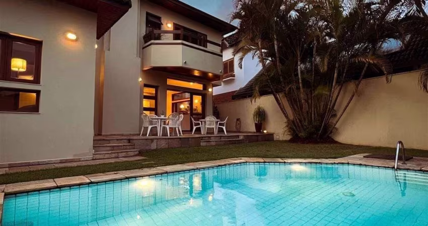 Casa para locação por R$ 16.500,00/mês em Alphaville, Santana de Parnaíba-SP