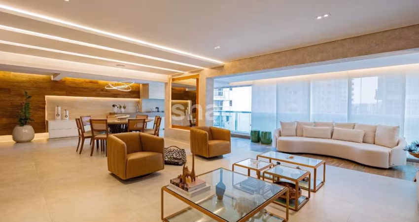 Apartamento para venda ou locação com 3 suítes no Centro de Alphaville, Barueri/SP