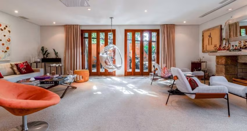 Casa à venda por R$ 10.850.000,00 no Jardim Paulistano, São Paulo, SP