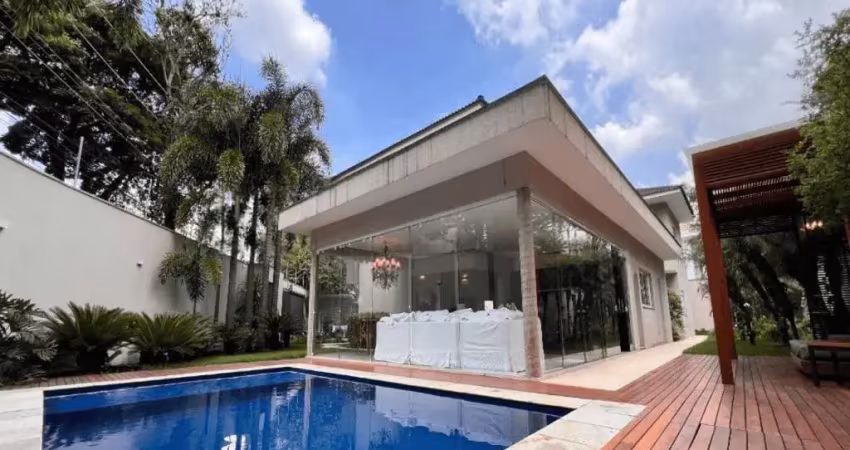 Casa à venda por R$ 16.000.000,00 em Alto de Pinheiros, São Paulo, SP