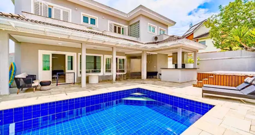 Casa à venda mobiliada com belo espaço de lazer, alphaville, santana de parnaíba, sp