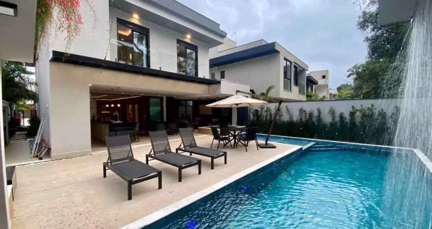 Casa à venda em Bertioga-SP, no bairro Riviera, 7 suítes