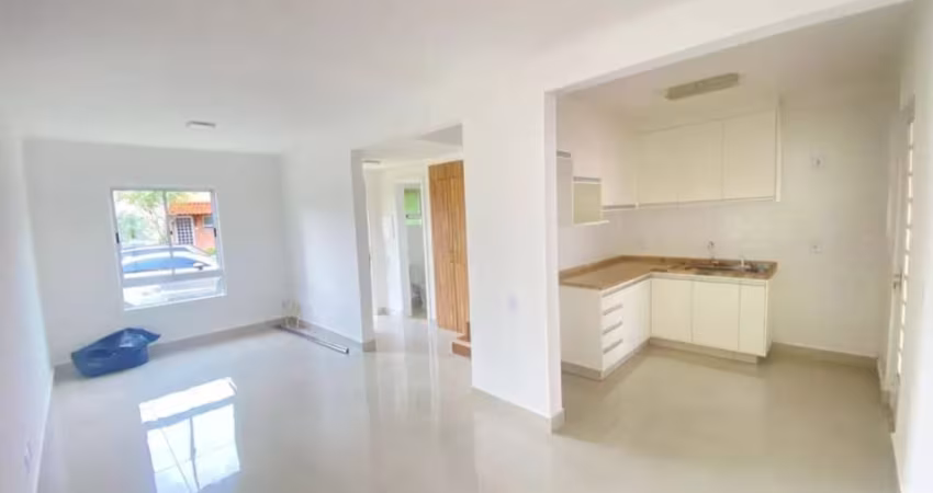 casa villa flora pra venda com 3 dormitórios, e quintal grande bairro jardim interlagos vila flora Hortolândia