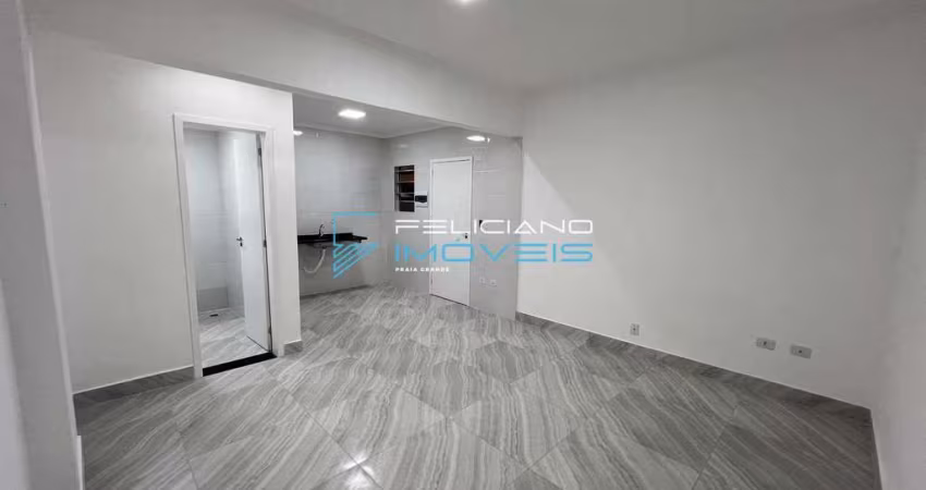 Kitnet com 1 quarto, Canto do Forte, Praia Grande - R$ 195 mil, Cod: 4971