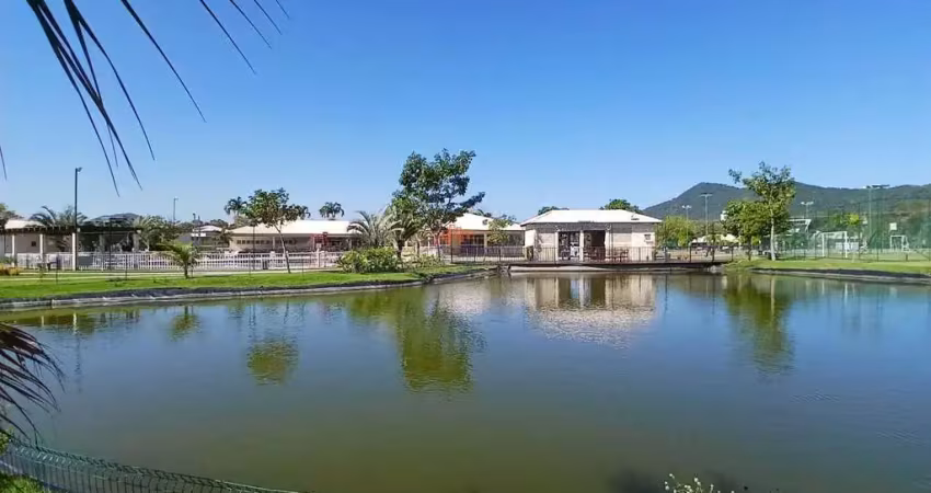 Terreno em condomínio para venda em maricá, flamengo