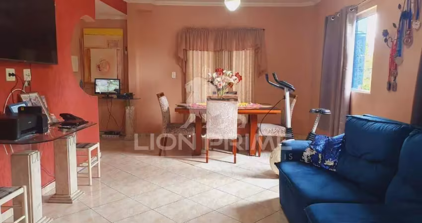 Oportunidade, casa à venda de 3 quartos, 2 suítes no bairro centro