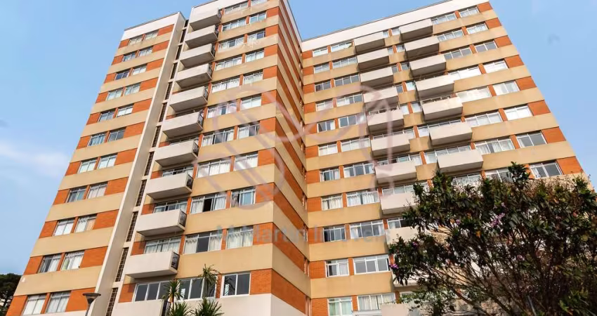 Apartamento à venda no coração pulsante do Batel é