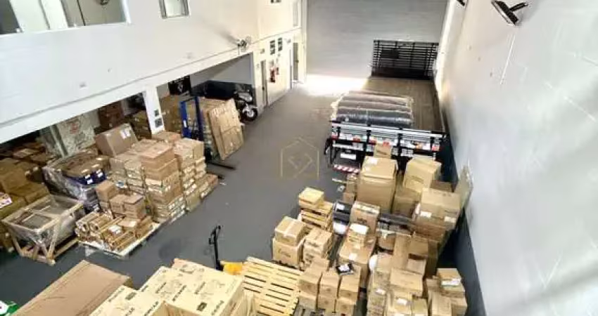 Venda ou locação galpão reformado na guilhermina com 302 m2