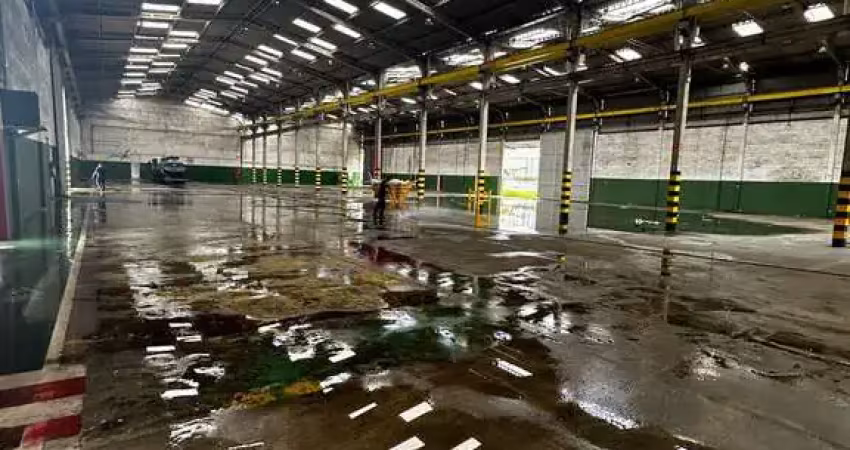 Galpão com 4500 m2 com area construída e 10.000 de terreno com guarita
