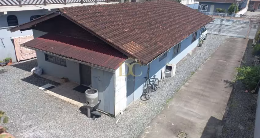 Casa com 8 quartos à venda no Jardim Iririú, Joinville 