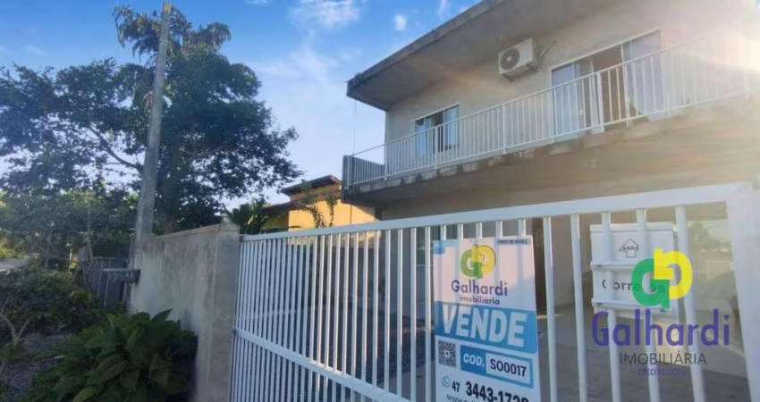 Sobrado com 3 dormitórios sendo 1 suíte à venda, 153 m² por R$ 700.000 - Princesa do Mar - Itapoá/SC