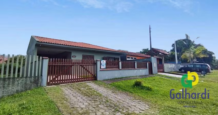 Casa mobiliada  com 2 terrenos, piscina e 3 dormitórios, sendo 1 suíte – à venda, 155 m² por R$ 1.000.000 – Cambiju, Itapoá/SC