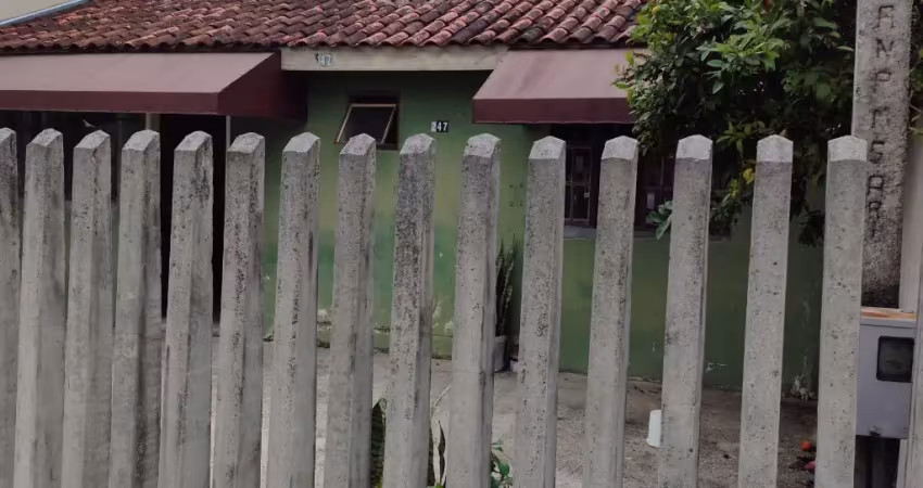 Hernaski administradora de imóveis vende se excelente casa no centro de pinhais