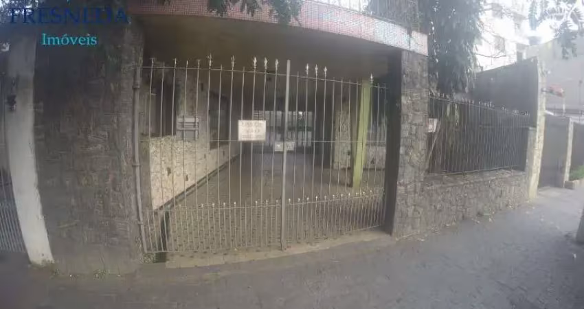 Terreno para venda!!!! ideal para construtor!! ótima localização!!! 880m², existe uma construção antiga no terreno!!!