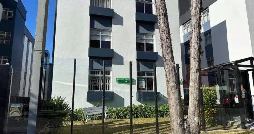 Apartamento com 3 quartos para alugar na Rua Vereador Constante Pinto, 344, Bacacheri, Curitiba