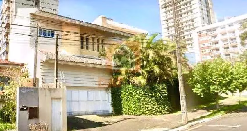 Sobrado à venda na região Central