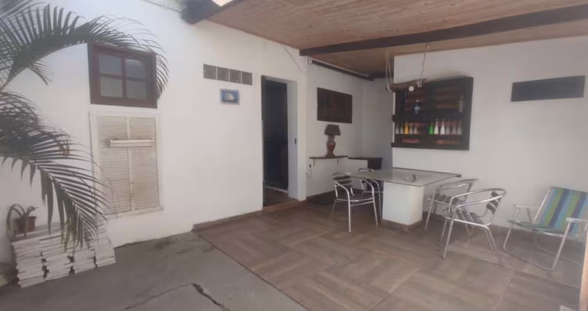 Casa para Venda em Armação dos Búzios, Tucuns, 2 dormitórios, 2 suítes, 2 banheiros, 1 vaga