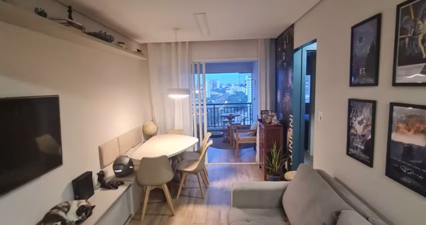 Lindo apartamento com os planejados ao lado do metrô Vila Matilde.