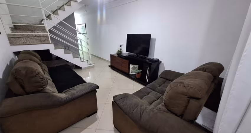 endo este  lindo sobrado de 128m2 de área útil e área total de 179m2