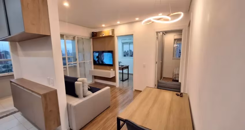 LINDO APARTAMENTO COM 43M³, 2 DORMITÓRIOS, SALA, COZINHA, 01 BANHEIRO, ÁREA DE SERVIÇO, SACADA E 01 VAGA DE GARAGEM.