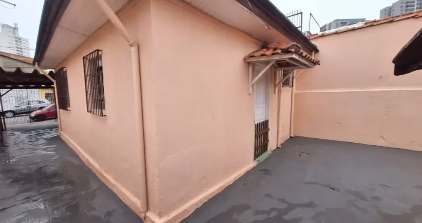 Casa térrea a venda terreno de 7x20 total de 140m2. localização vila matilde 5 minutos a pé da praça da toco e 10 minutos a pé do metrô vila matilde.