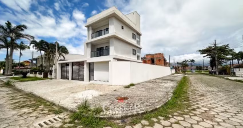 Casa com 3 quartos à venda na Avenida Mandaguari, 847, Riviera, Matinhos