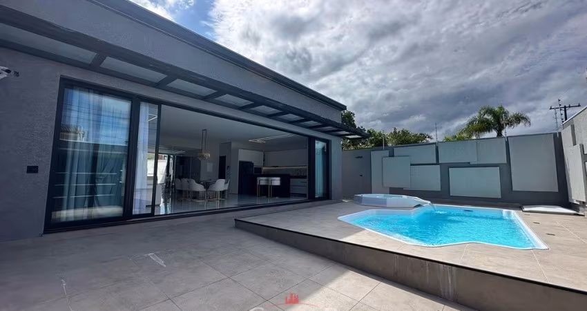 Casa alto padrão para venda em Matinhos