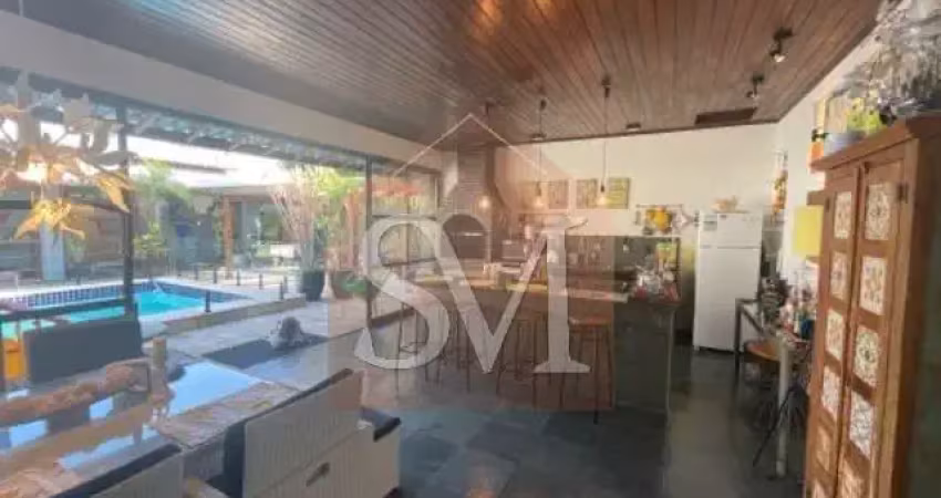 Casa em condomínio fechado com 5 quartos à venda na Estrada Vereador Alceu de Carvalho, 5404, Vargem Grande, Rio de Janeiro