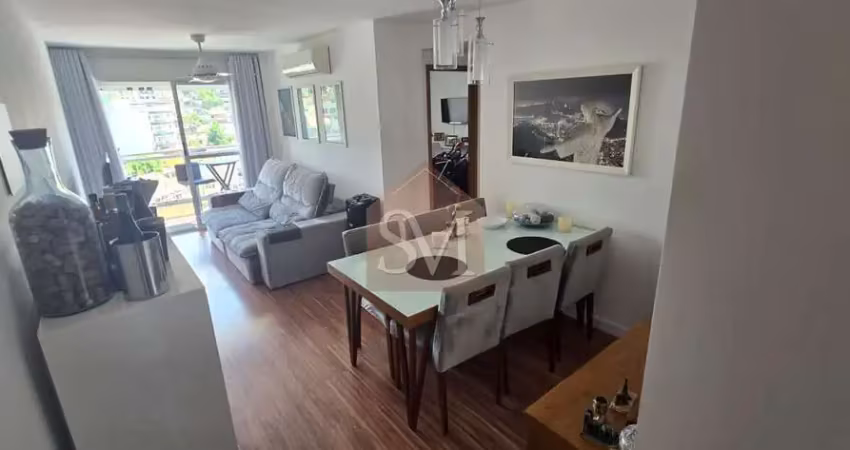 Apartamento à venda na Taquara, Rio de Janeiro - 3 suítes, 82m², varanda com cortina de vidro!