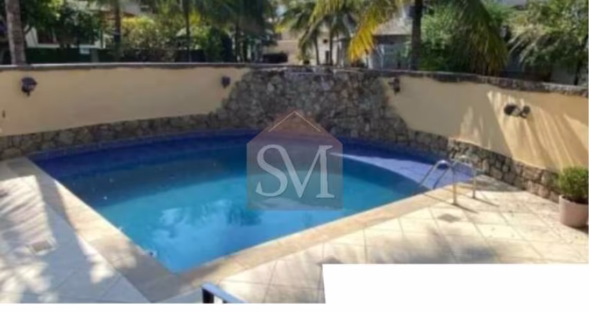 Aluguel de Casa Triplex de Luxo na Barra da Tijuca, Rio de Janeiro - RJ: 7 Quartos, 5 Suítes, 2 Salas, 7 Banheiros, 4 Vagas, 600m².
