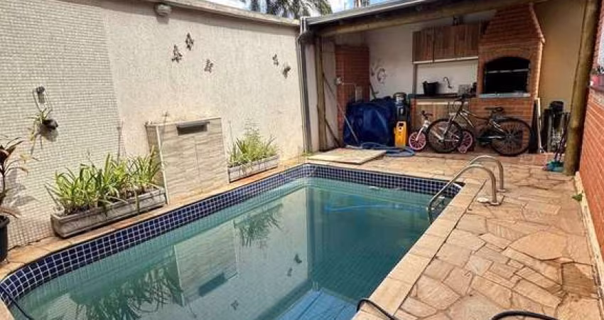 Casa térrea com piscina na Nova Piracicaba.