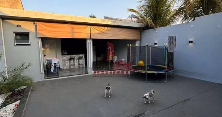 Casa, Água Branca, 2 dorms, 2 banheiros, edícula e espaço gourmet