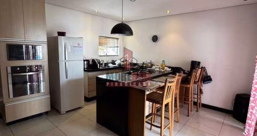 ID:1052 - Casa 2 dorms, com varanda e ótima sala na Chácara Nazareth