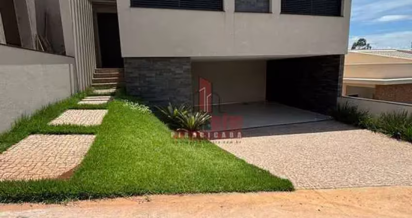 Terreno em Condomínio à Venda com 3 quartos, 243 m²