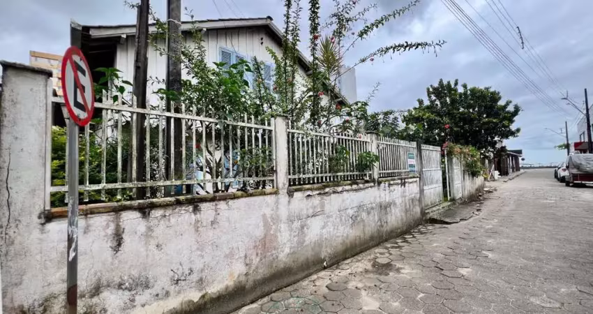 Terreno à venda no Centro, Balneário Piçarras 