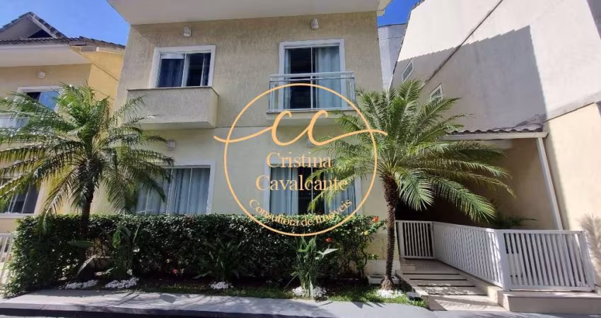 Freguesia-Casa triplex à venda: 3 suítes, 194 m², 2 vagas, em condomínio no Rio de Janeiro-RJ. Venha conferir!